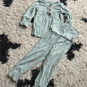 Caden Lane Bamboo Set: top and pants